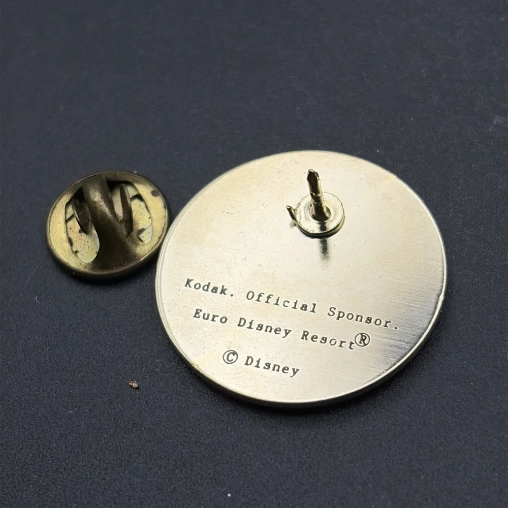 Vintage 1992 Kodak Euro Disney Resort Pluto Astronaut Lapel‎ Hat Pin